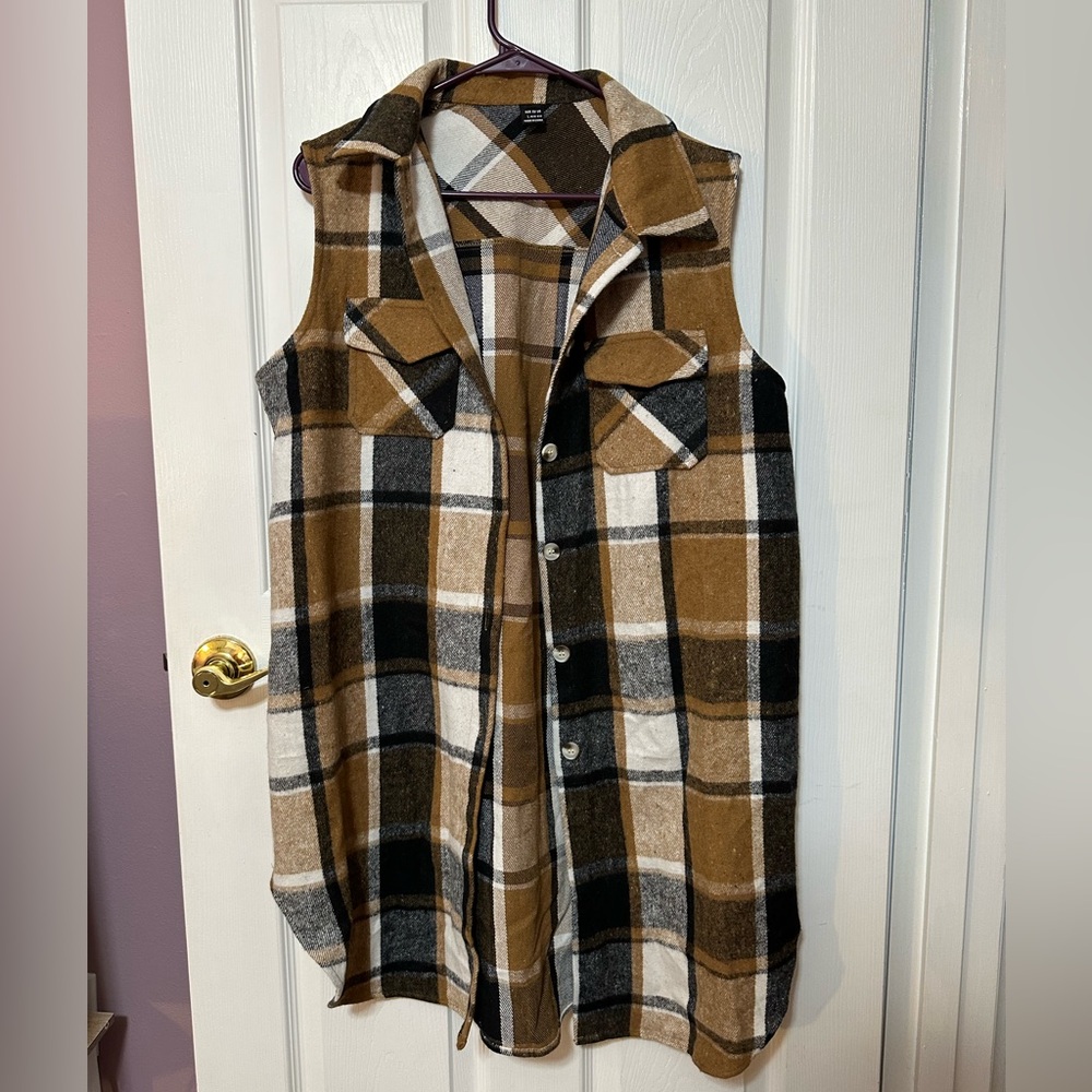 Plaid Sleeveless Vest in Brown and Black